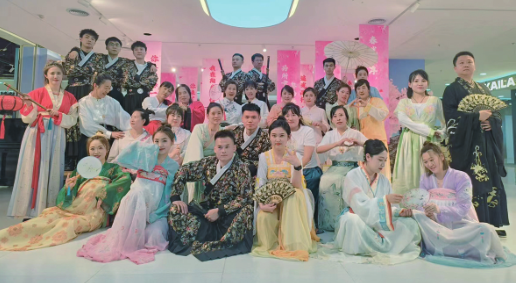 f0b68b0db86546e9eaa9dccd9076fbee.png 3.png